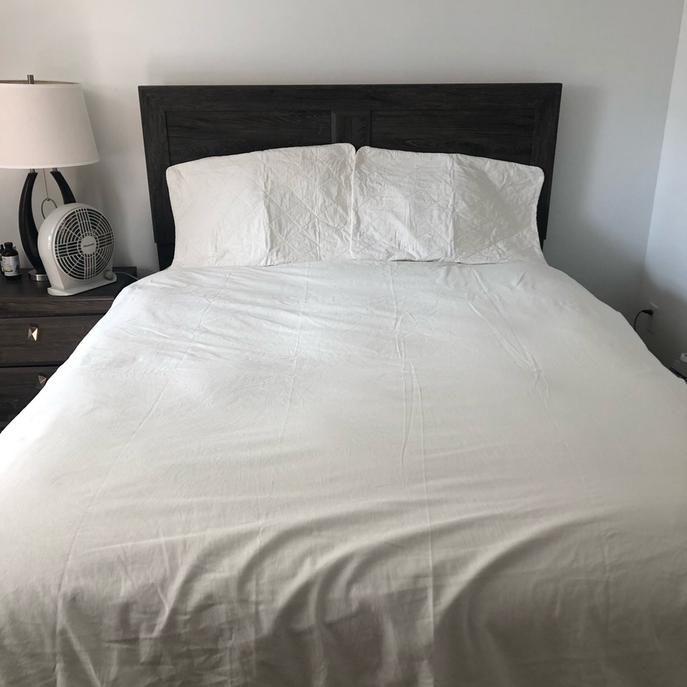 Elegant Ivory 100% COTTON White Set Duvet cover, 2 quilted slip & Bedskirt